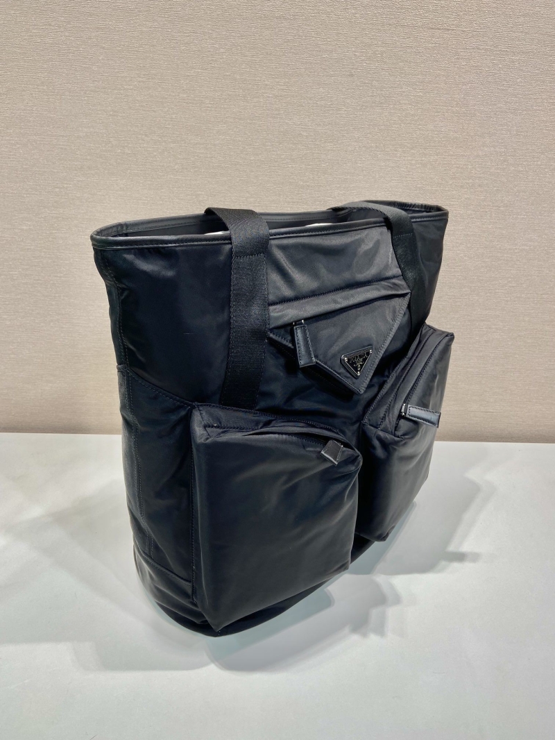 Pra*a tote bags